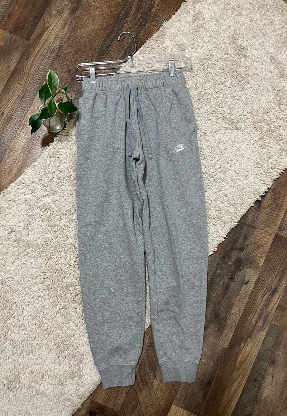 Nike Size XS Gray White Embroidered Logo Drawstring Jogger Sweatpants